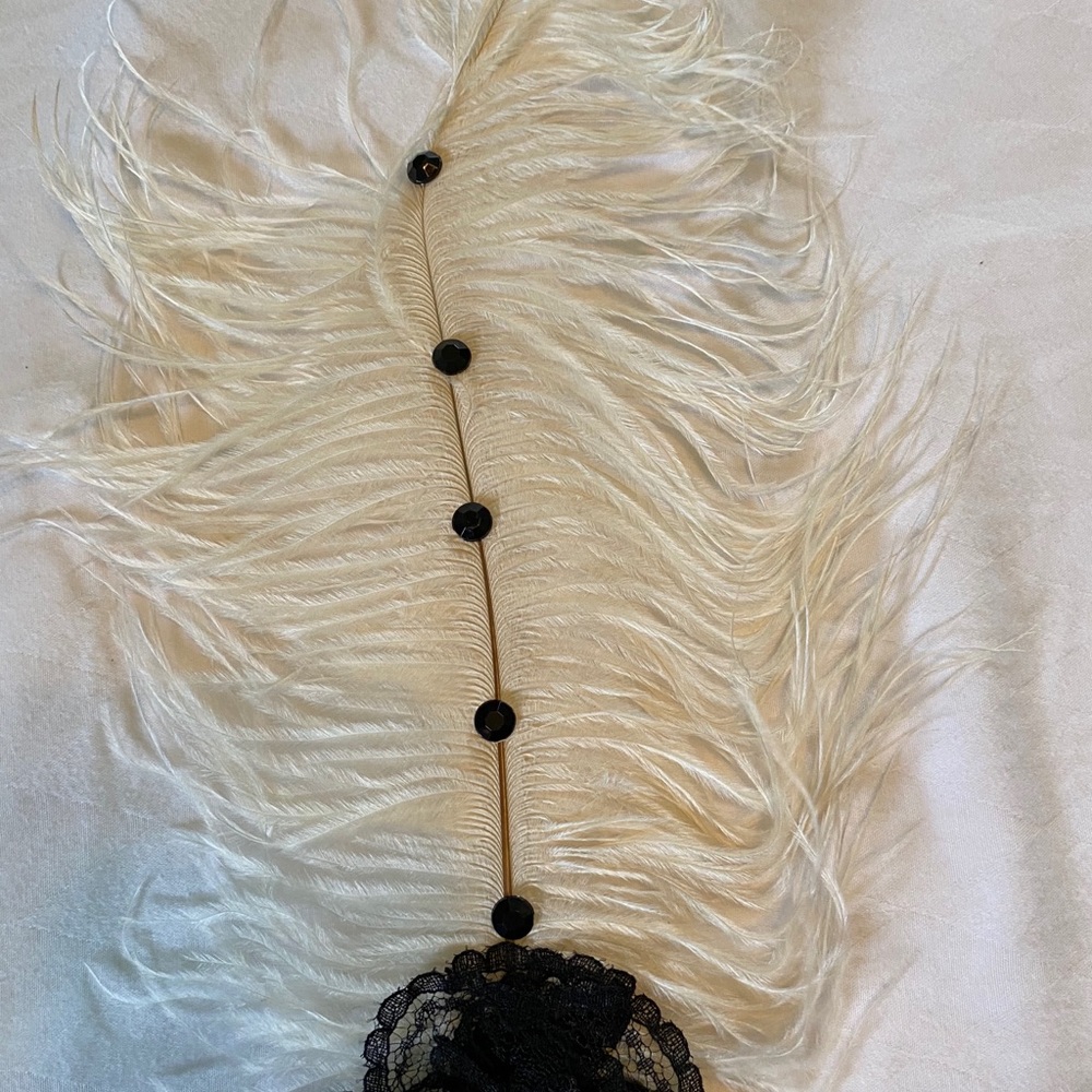 Ivory flapper lace snd ostrich feather headband